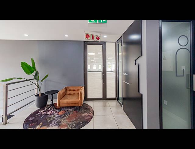 345M² OFFICE TO LET IN DUNKELD WEST